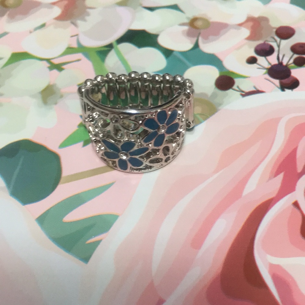 Daisy ring